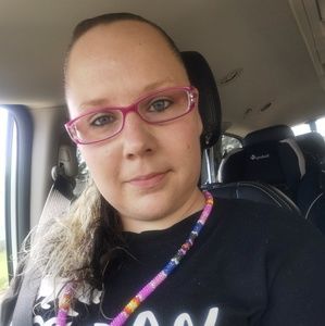 Meet your Posher, Leslie